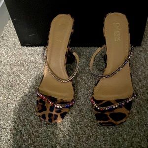 Multicolored rhinestone straps with leopard print.. great for casual or dressy